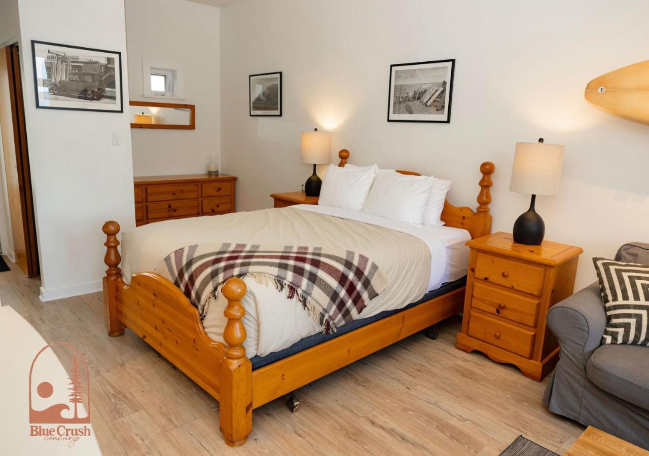 Wave Haven Waterfront Condo Hotel Tofino Bagian luar foto