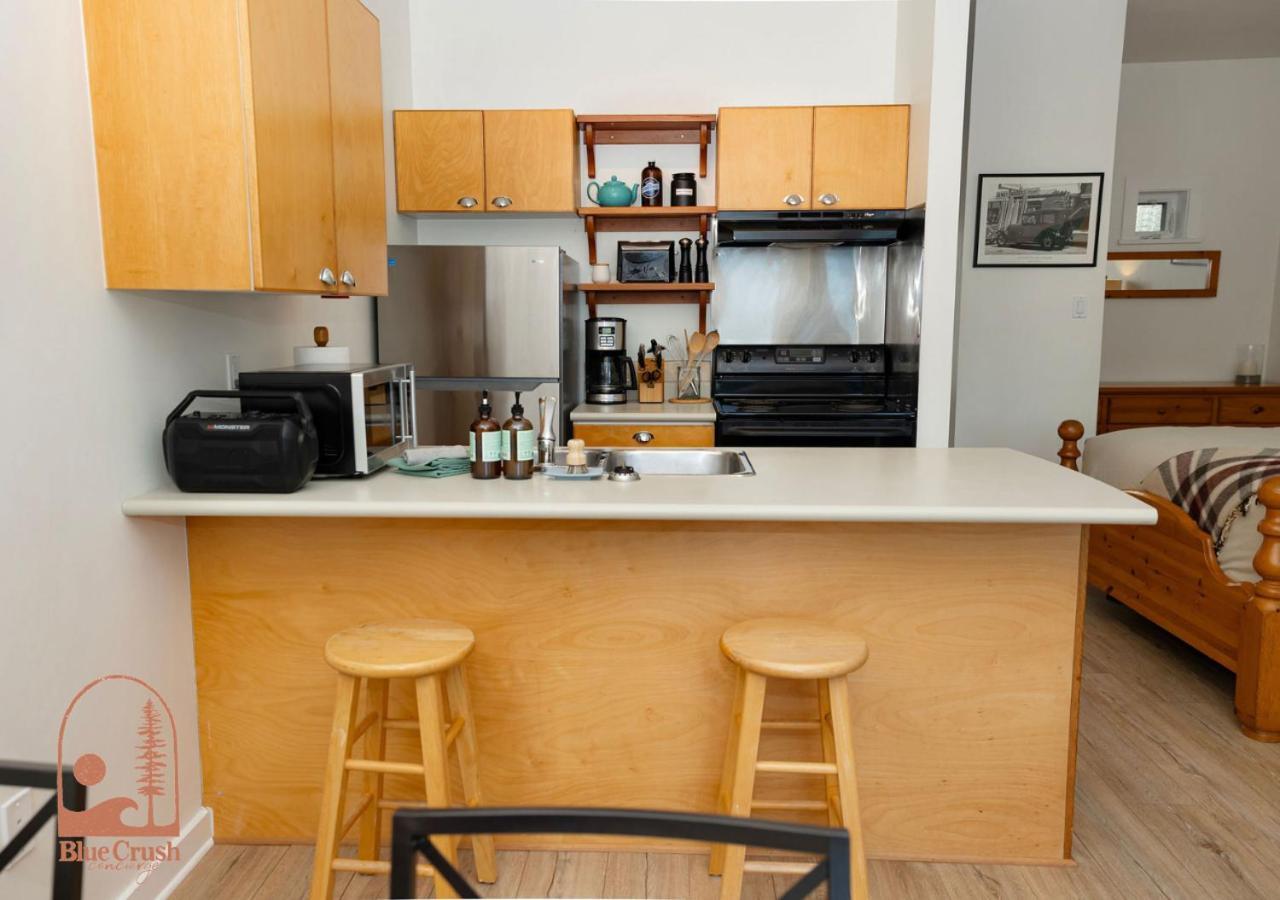 Wave Haven Waterfront Condo Hotel Tofino Bagian luar foto